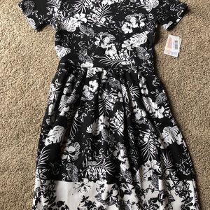 Lularoe xlarge Amelia dress with back zipper